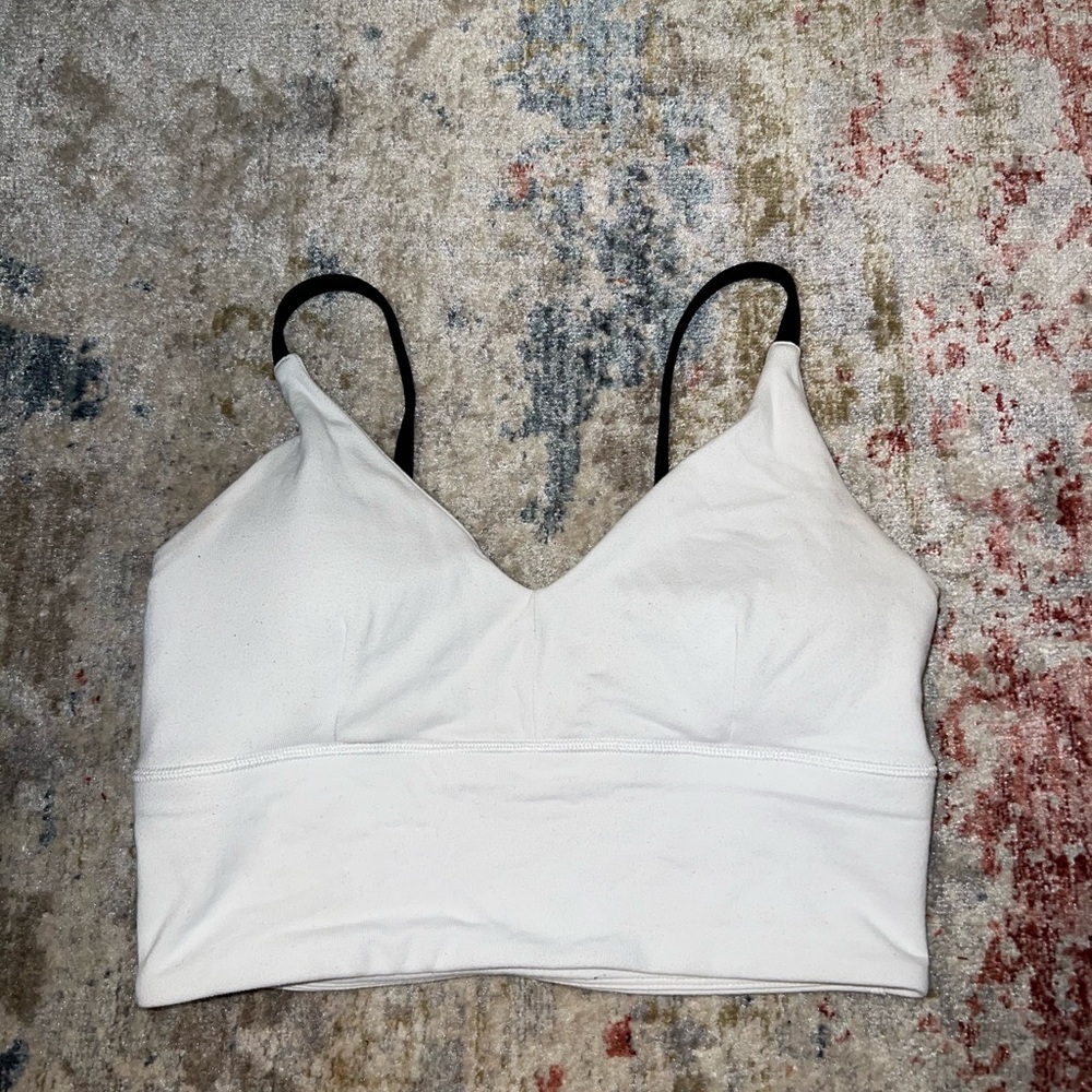 Lululemon black and white sports bra